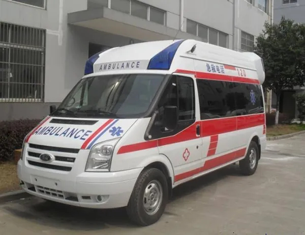 新兴县救护车长途转院接送案例